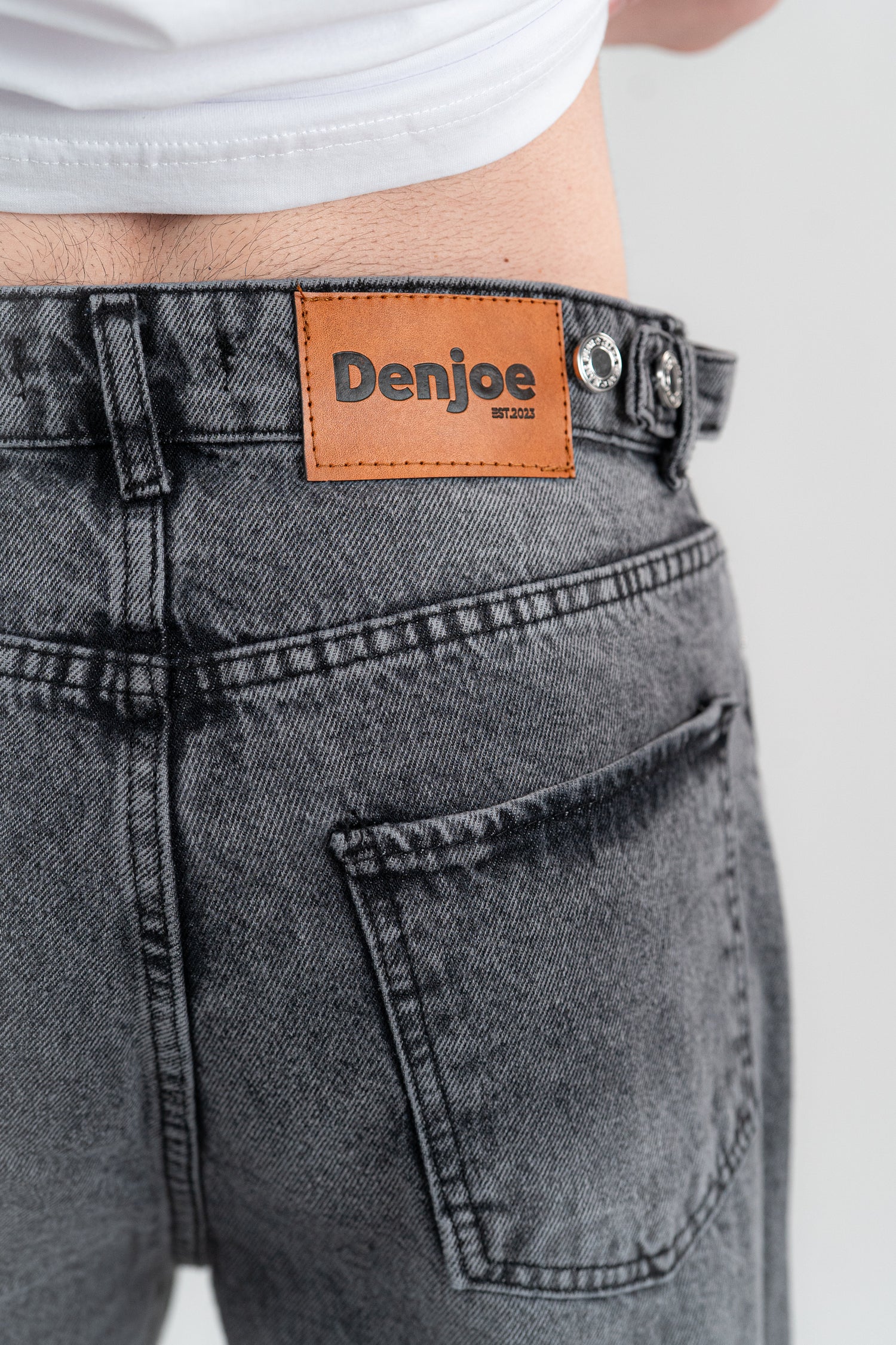 Denjoe Fadded Baggy Jeans Unisex