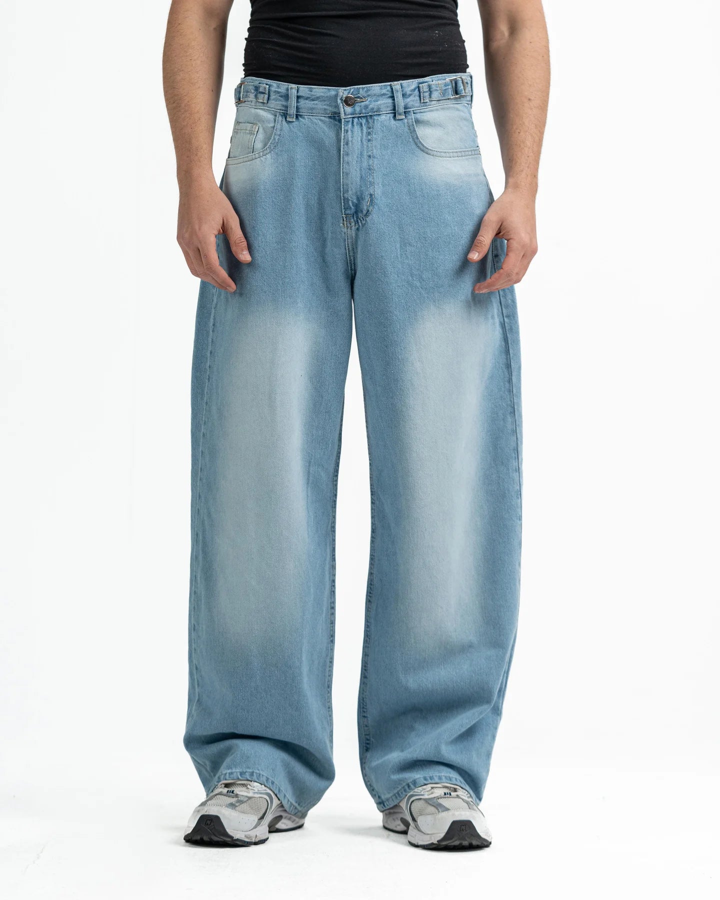 STRAIGHT LEG ICE BLUE