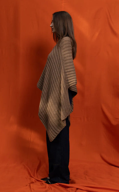 Thea Chandra Poncho