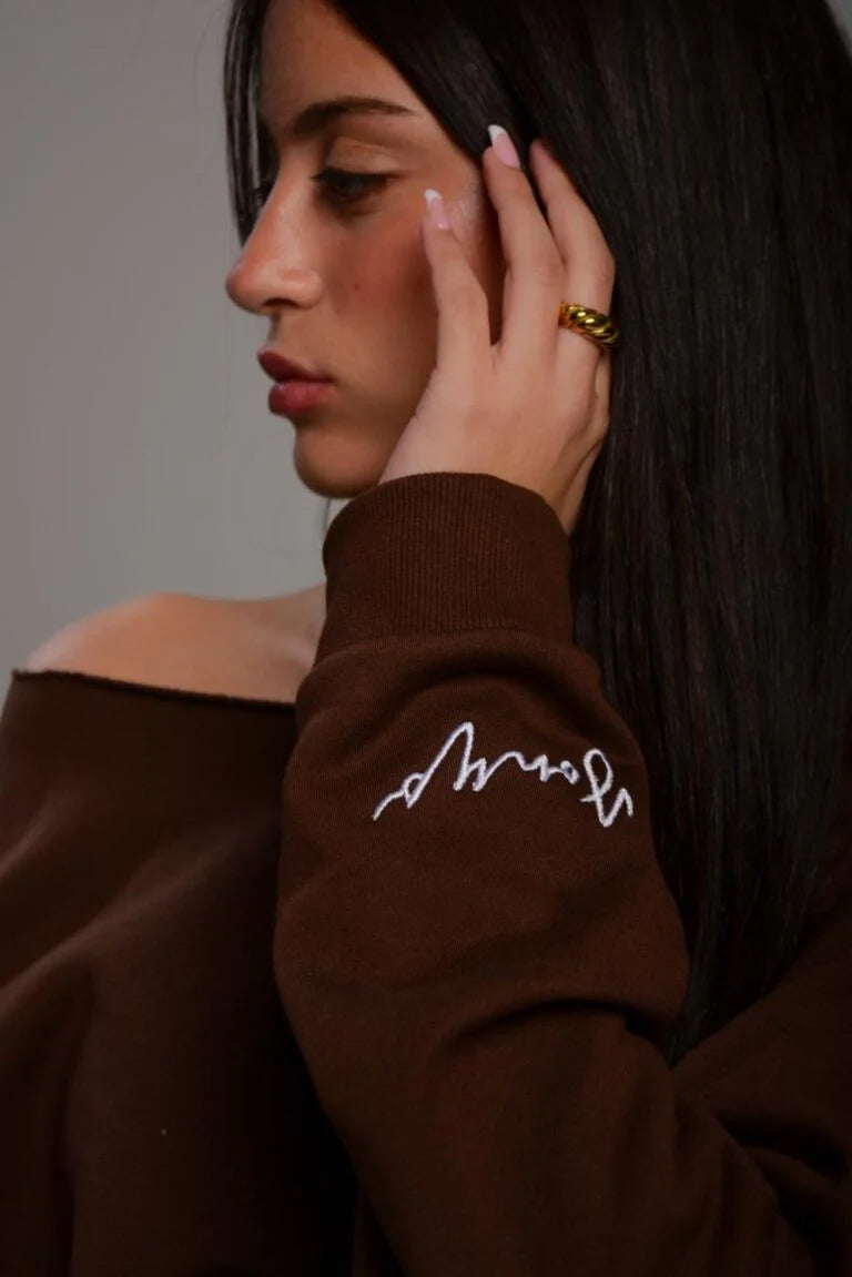 Yonyo Off-Shoulder Sweater