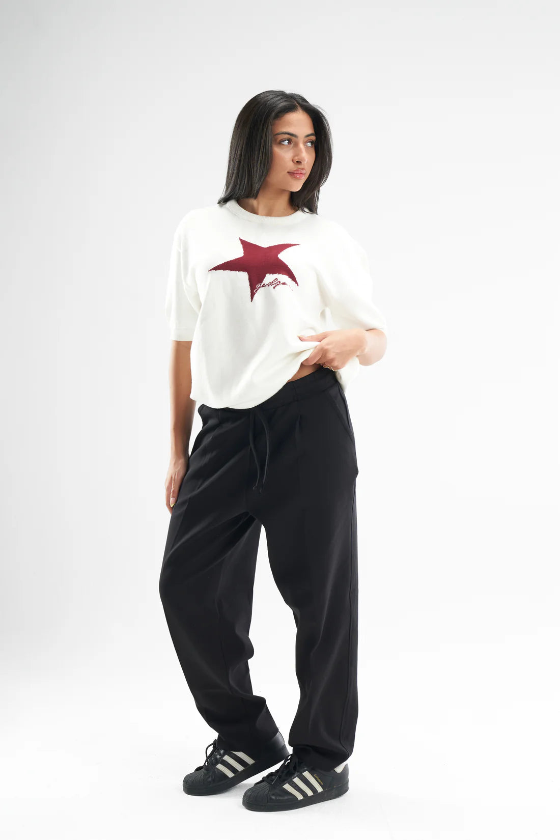 Zedzee Born A Star Round Knitted