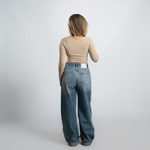 Seemly Long Sleeve Square