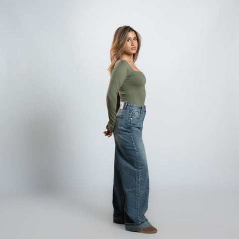 Seemly Long Sleeve Square