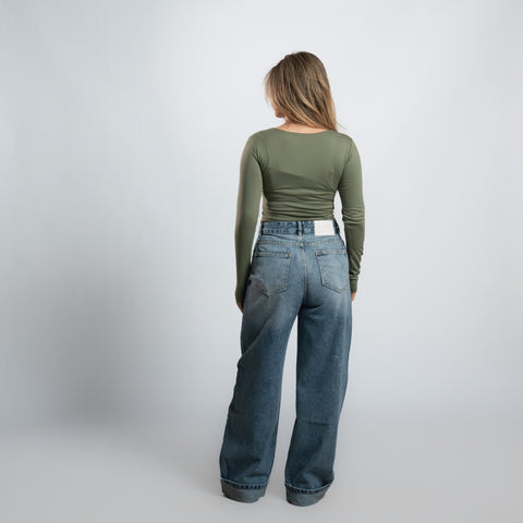 Seemly Long Sleeve Square