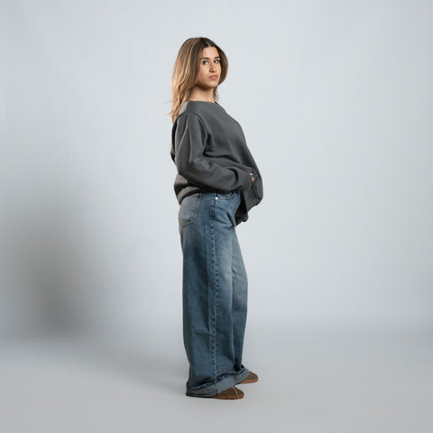 Yonyo Off-Shoulder Sweater