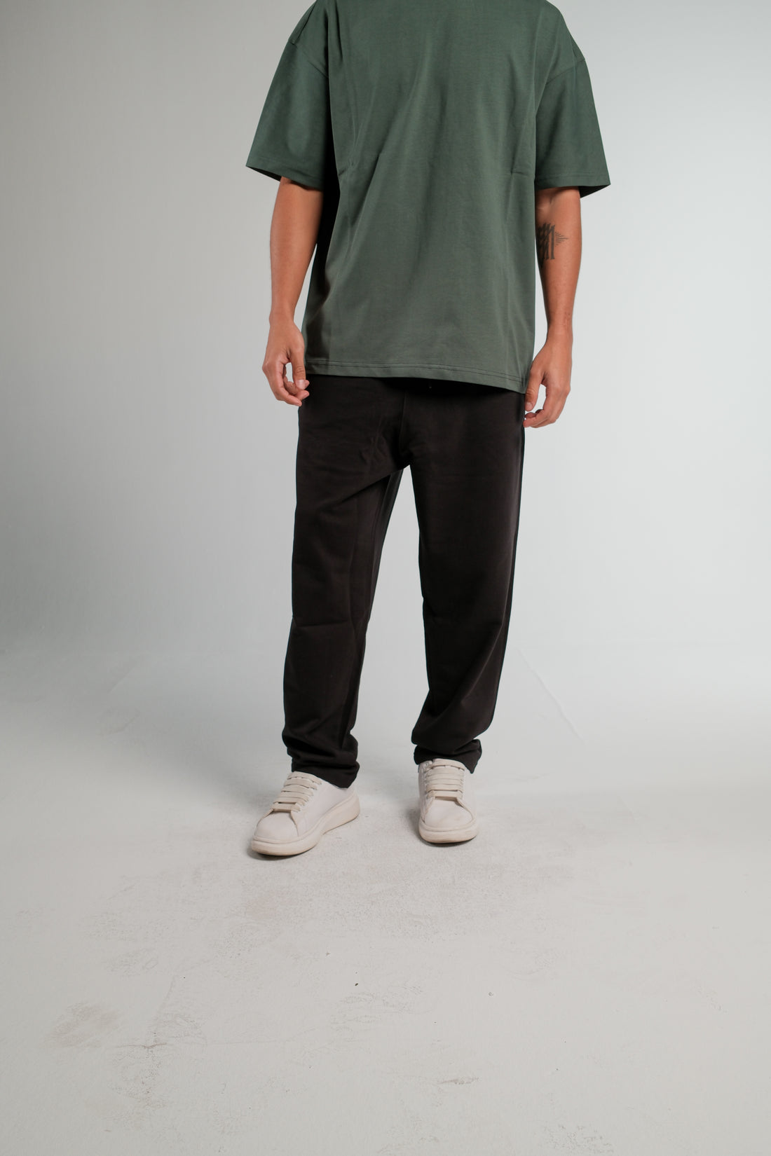 Essenz Straight Leg Sweatpants