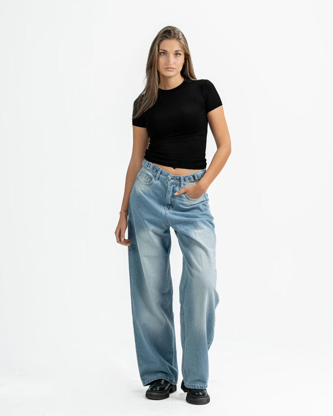 STRAIGHT LEG ICE BLUE