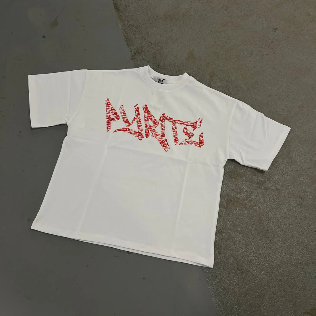 Pyrite T Shirt Kiss