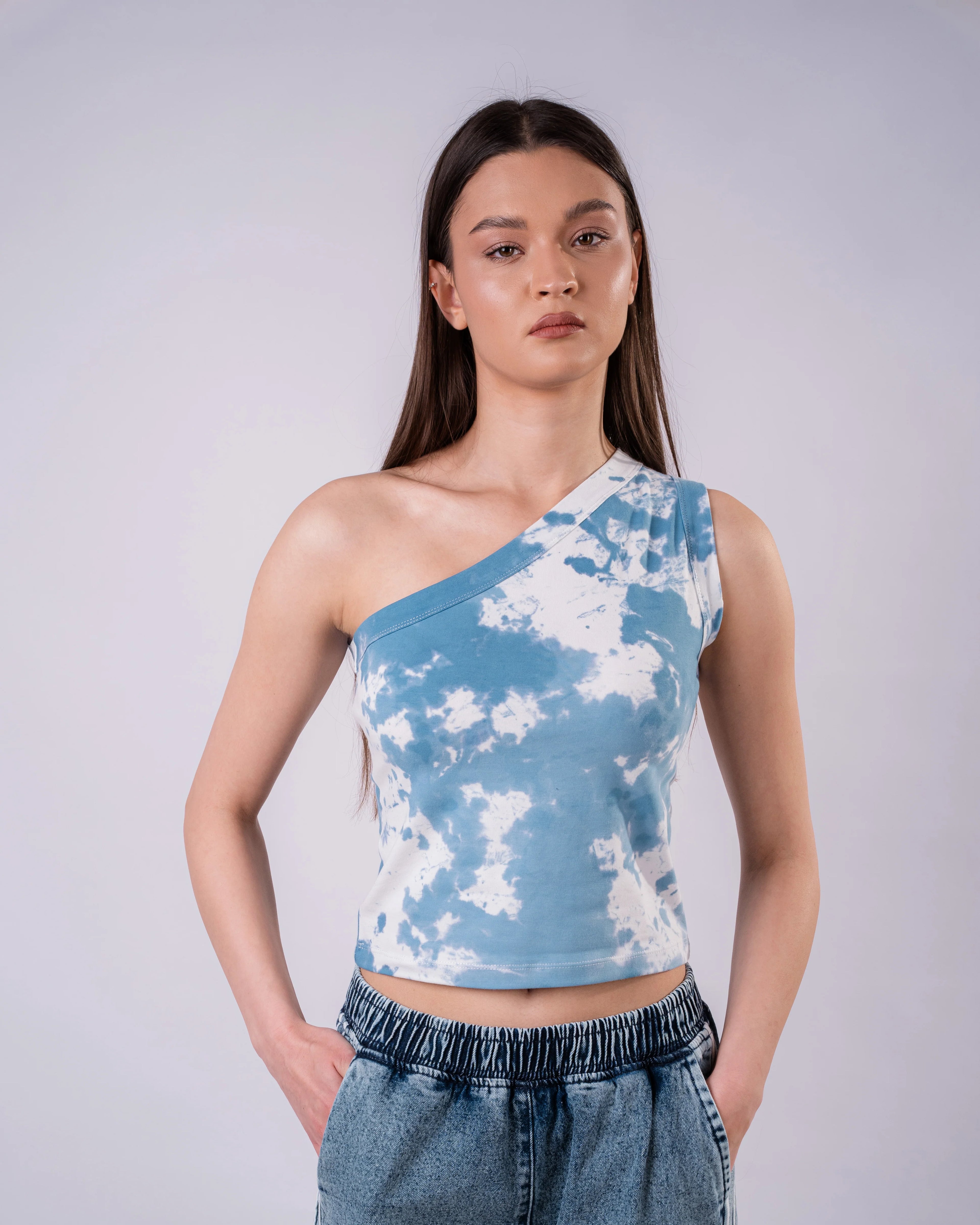 kntd W Tie Dye One Shoulder top 2560