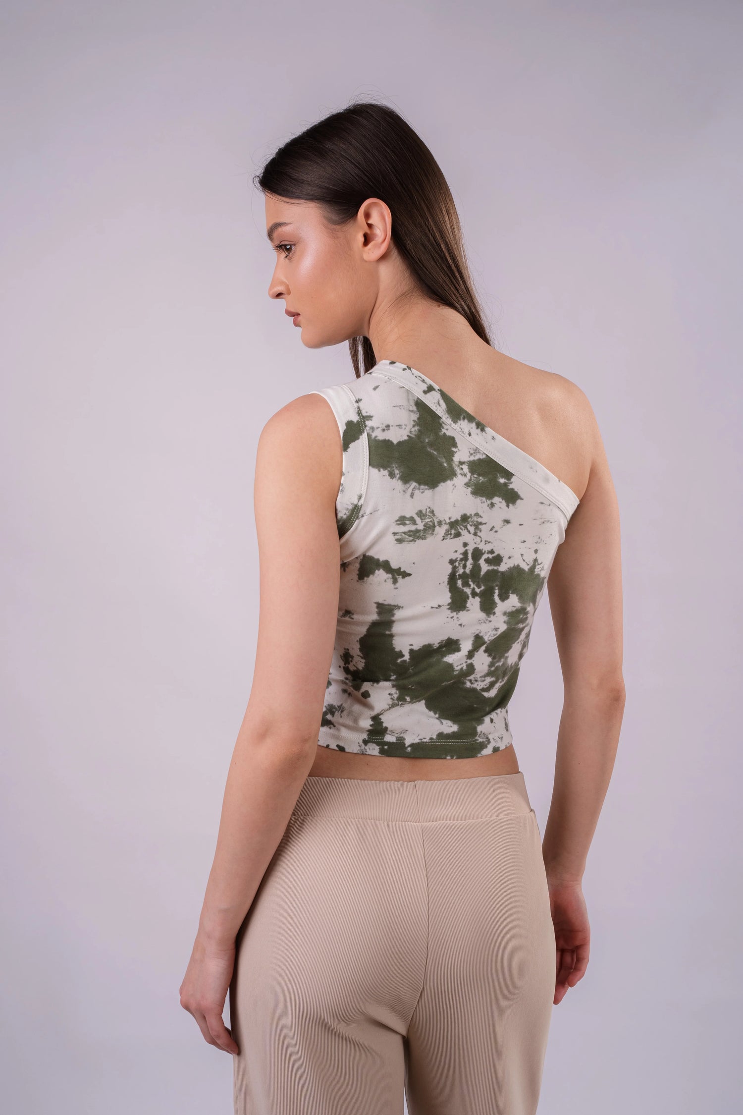 kntd W Tie Dye One Shoulder top 2560
