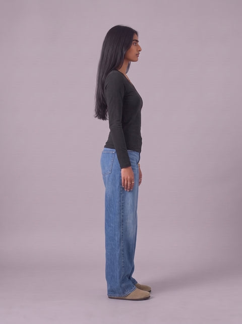 Milvus Long Sleeve V Neck Top