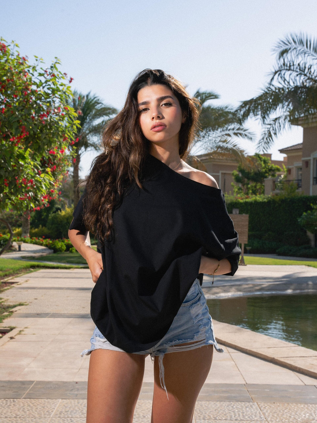 Yonyo Off Shoulder Tee